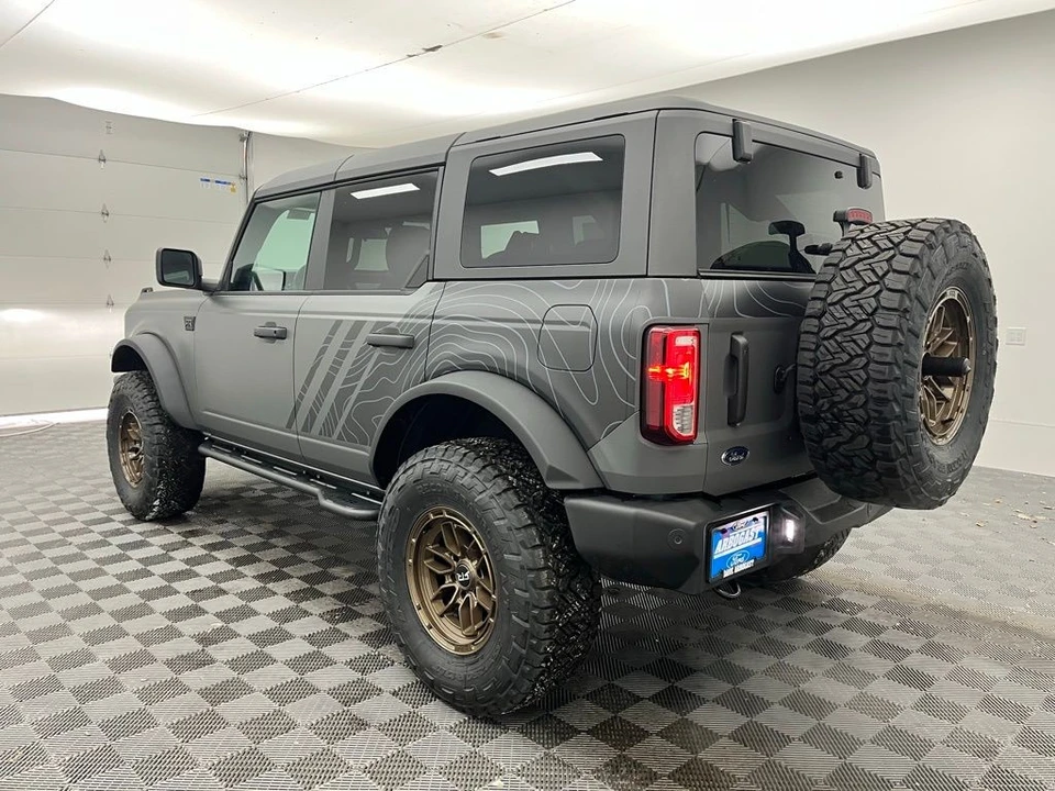 2025 Ford Bronco 6th Gen - Image 8 of 12