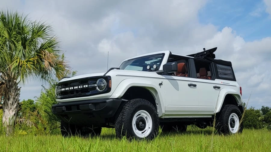 2025 Ford Bronco 6th Gen - Image 10 of 19