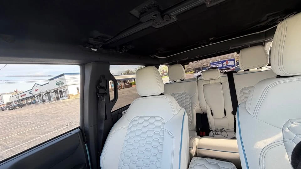 2025 Ford Bronco 6th Gen - Image 3 of 10