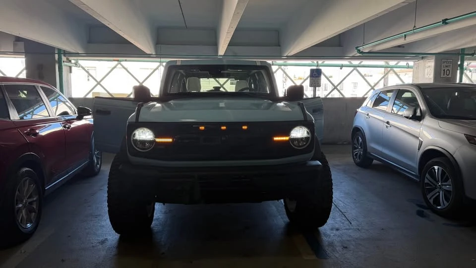 2025 Ford Bronco 6th Gen - Image 8 of 10