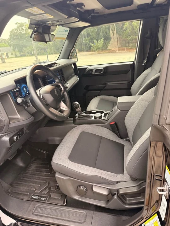 2025 Ford Bronco 6th Gen - Image 8 of 9