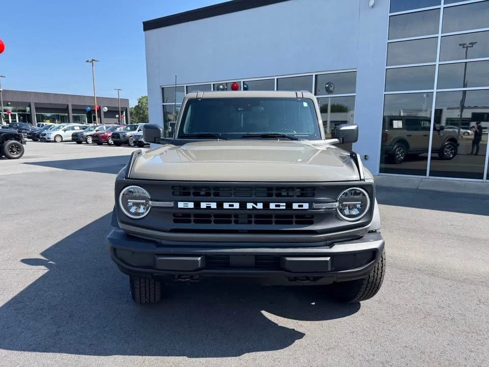 2025 Ford Bronco 6th Gen - Image 2 of 9