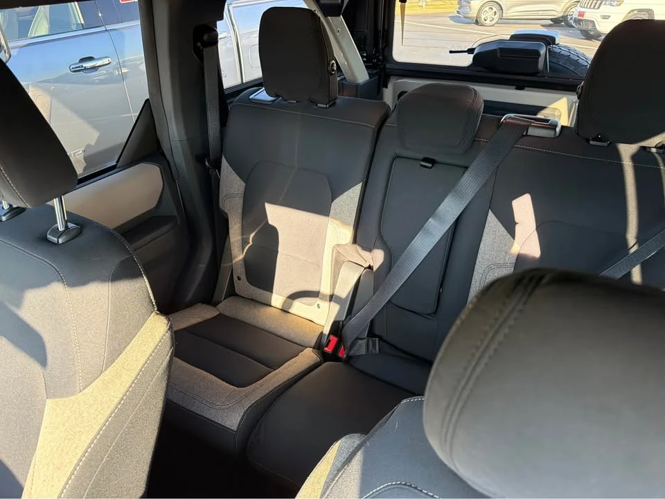 2025 Ford Bronco 6th Gen - Image 8 of 9