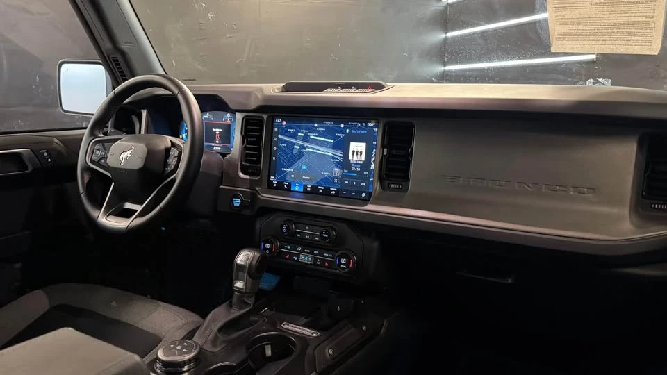 2025 Ford Bronco 6th Gen - Image 9 of 12