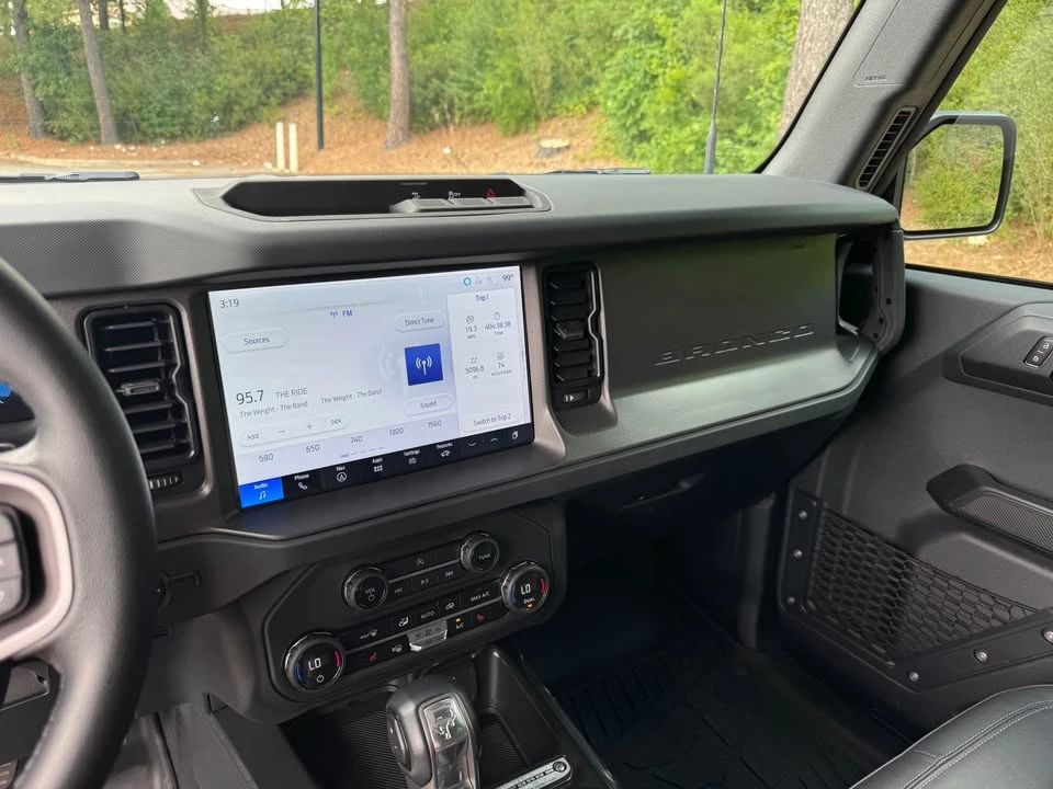 2025 Ford Bronco 6th Gen - Image 13 of 19