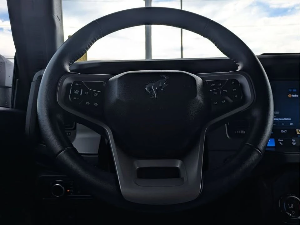 2025 Ford Bronco 6th Gen - Image 19 of 20