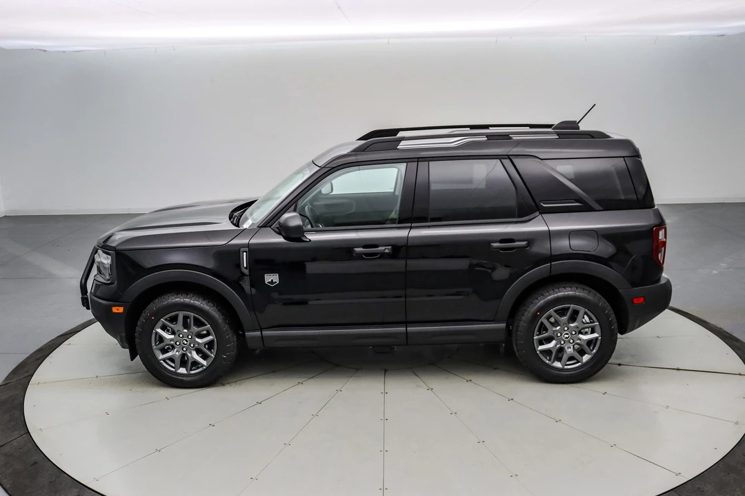 2025 Ford Bronco 6th Gen - Image 8 of 21