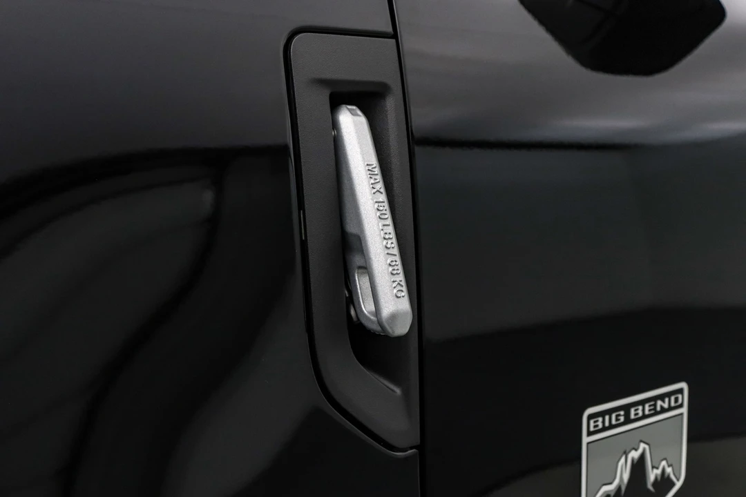 2025 Ford Bronco 6th Gen - Image 14 of 21