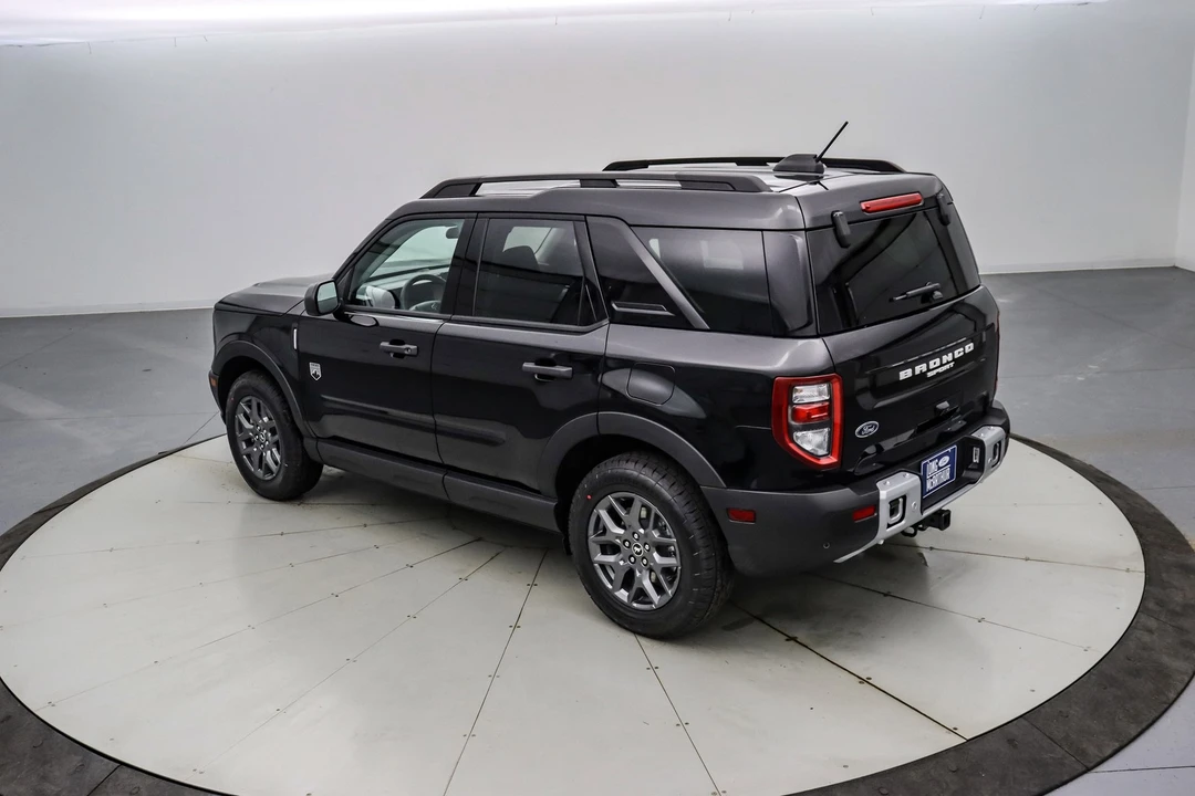 2025 Ford Bronco 6th Gen - Image 7 of 21