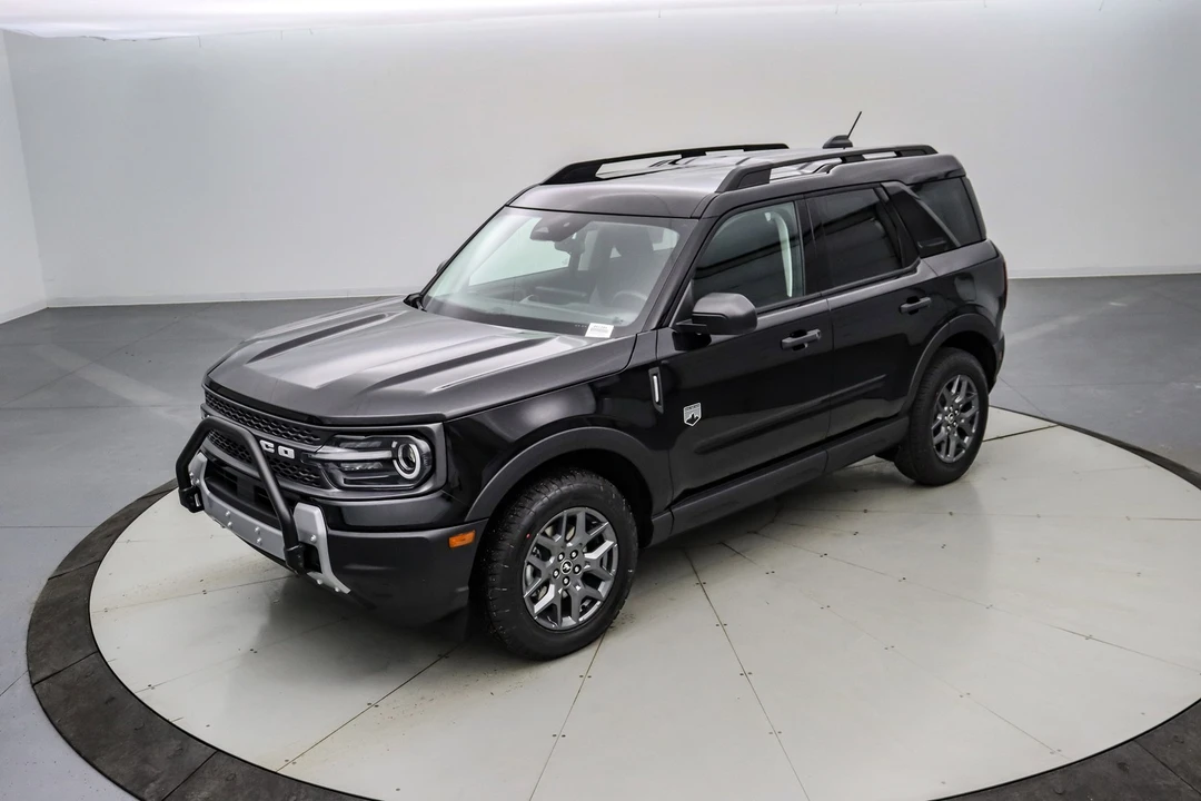 2025 Ford Bronco 6th Gen - Image 9 of 21