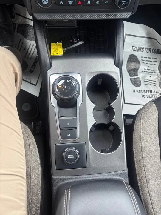 2025 Ford Bronco 6th Gen - Image 10 of 11