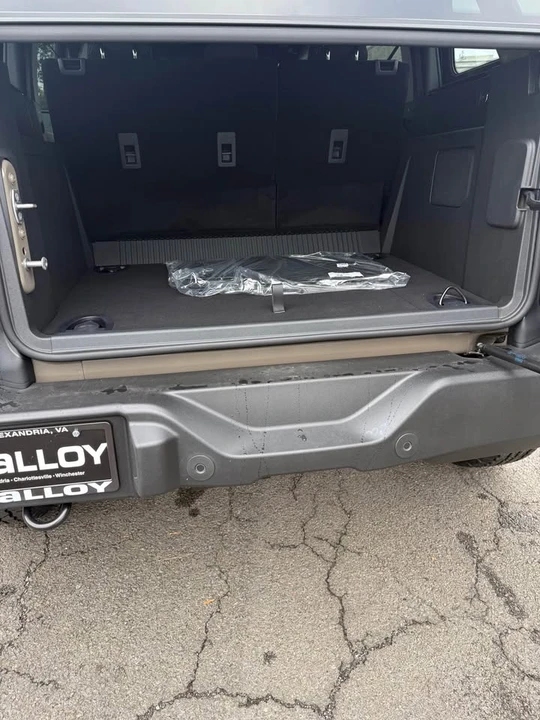 2025 Ford Bronco 6th Gen - Image 6 of 9