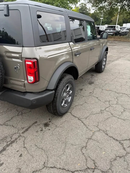 2025 Ford Bronco 6th Gen - Image 4 of 9