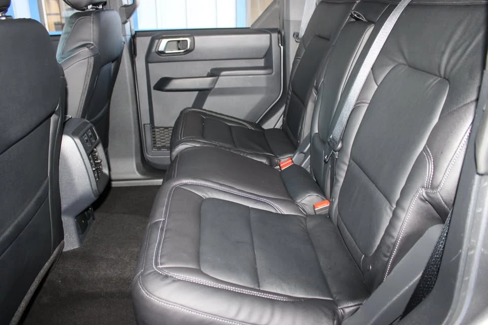 2025 Ford Bronco 6th Gen - Image 16 of 20