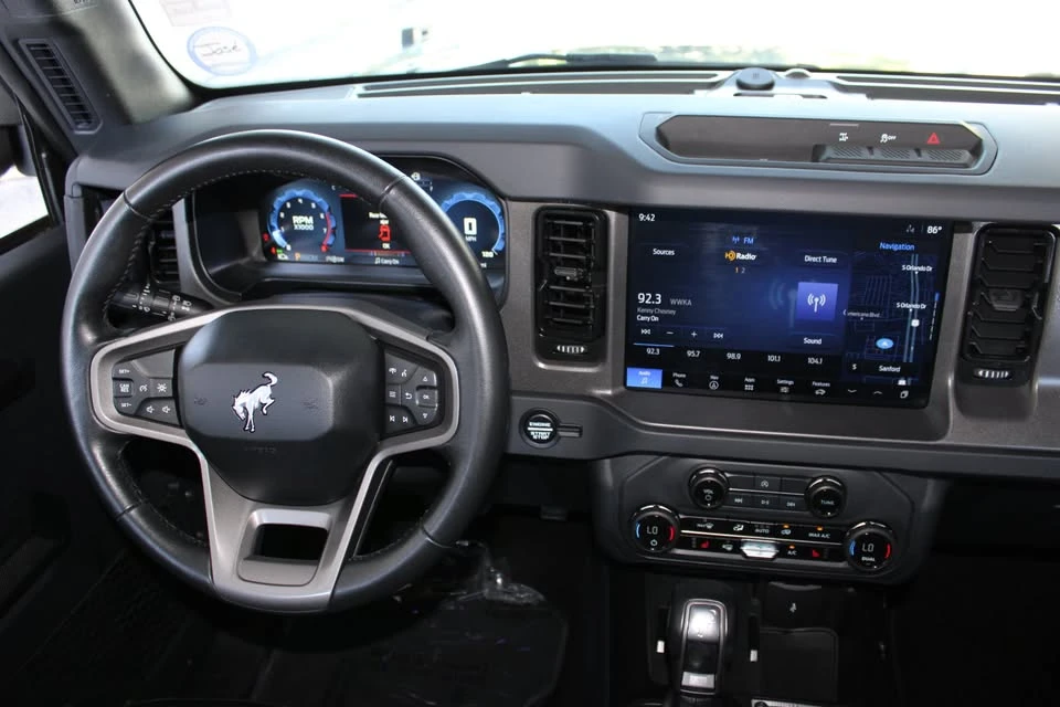 2025 Ford Bronco 6th Gen - Image 17 of 20