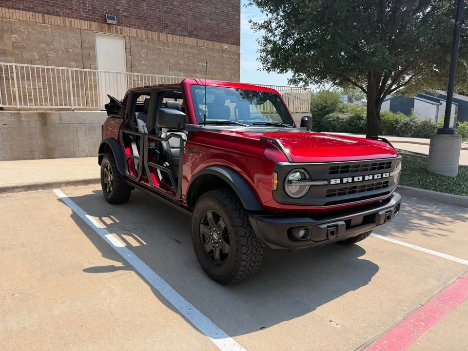 2025 Ford Bronco 6th Gen - Image 10 of 15