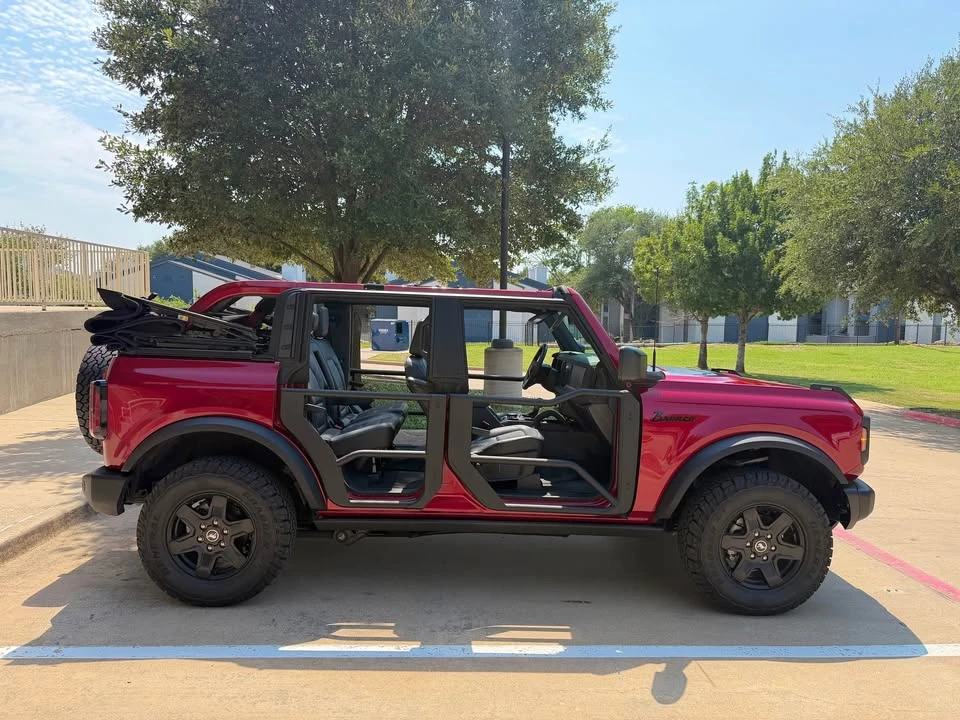 2025 Ford Bronco 6th Gen - Image 9 of 15