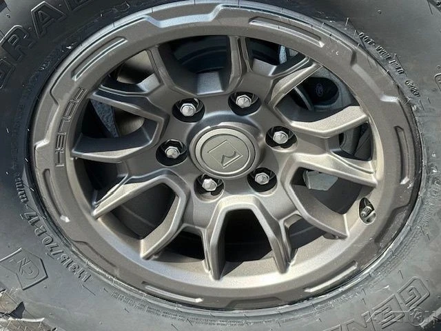 2025 Ford Bronco 6th Gen - Image 11 of 12