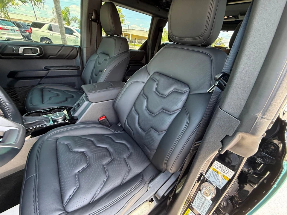 2025 Ford Bronco 6th Gen - Image 3 of 12