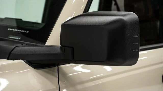 2025 Ford Bronco 6th Gen - Image 15 of 21