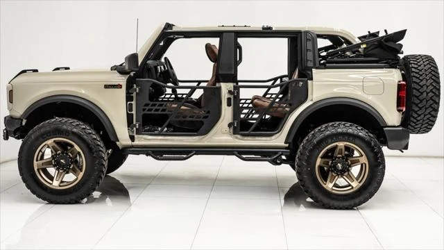 2025 Ford Bronco 6th Gen - Image 13 of 21