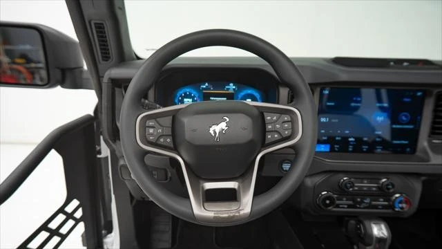 2025 Ford Bronco 6th Gen - Image 26 of 31