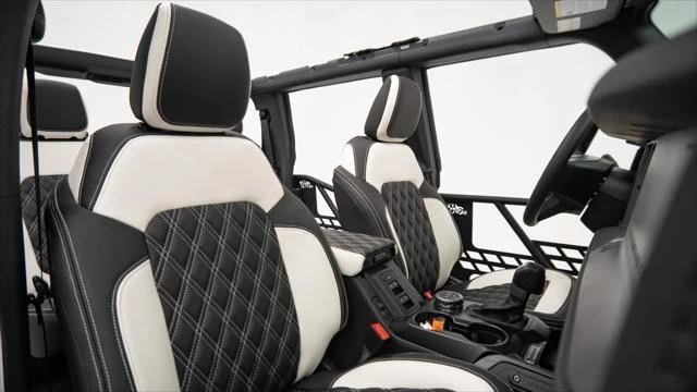 2025 Ford Bronco 6th Gen - Image 17 of 31