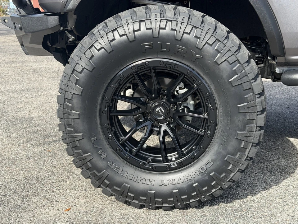 2025 Ford Bronco 6th Gen - Image 13 of 21