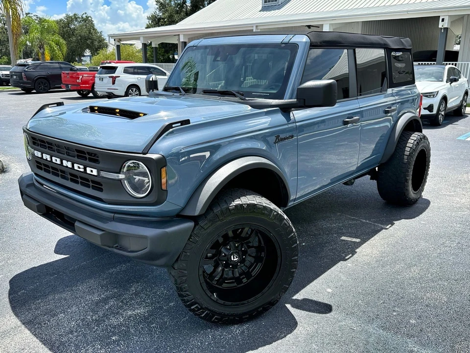 2025 Ford Bronco 6th Gen - Image 4 of 12