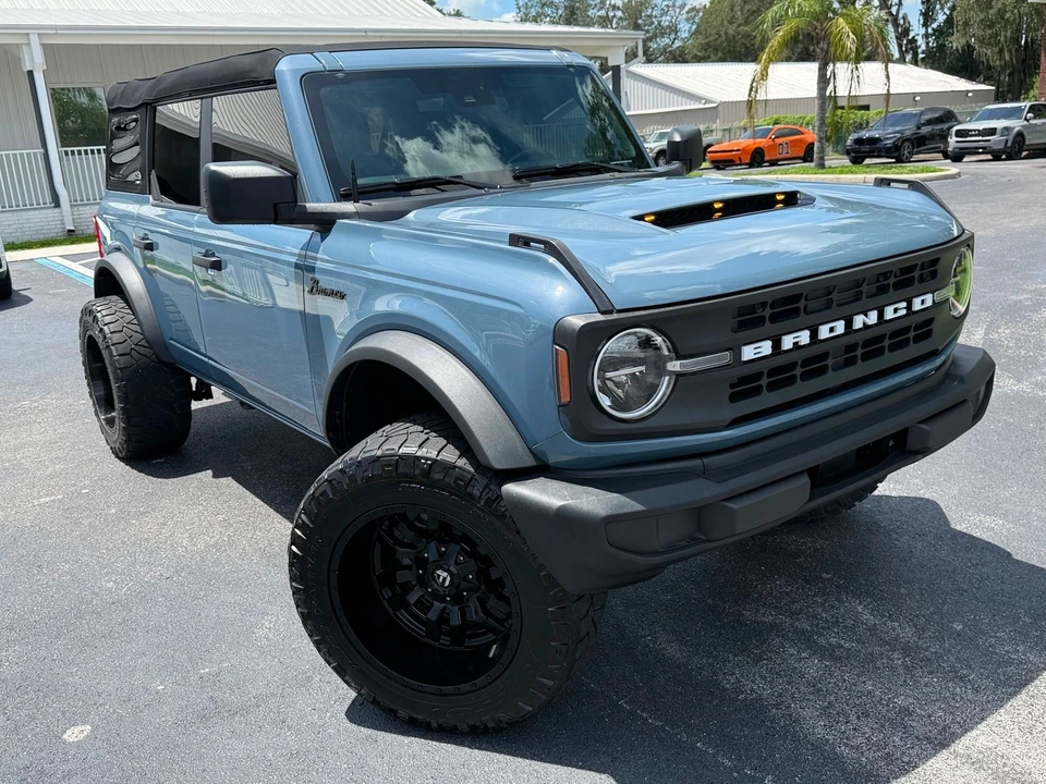 2025 Ford Bronco 6th Gen - Image 11 of 12