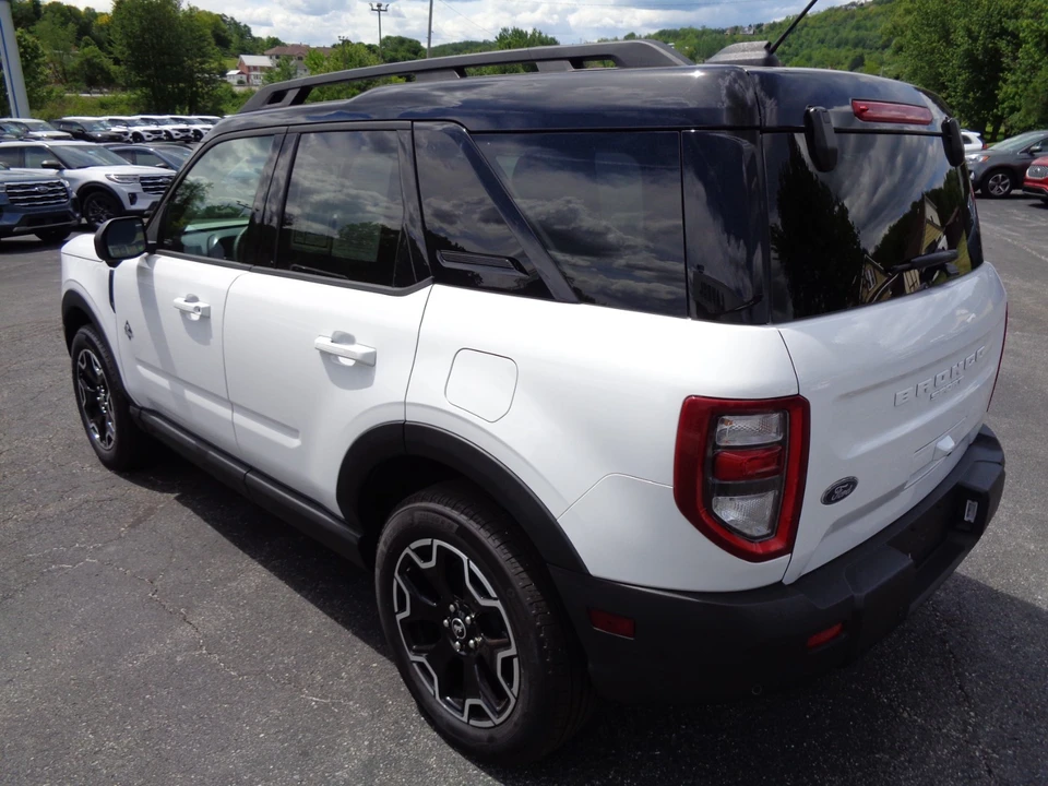 2025 Ford Bronco 6th Gen - Image 6 of 29