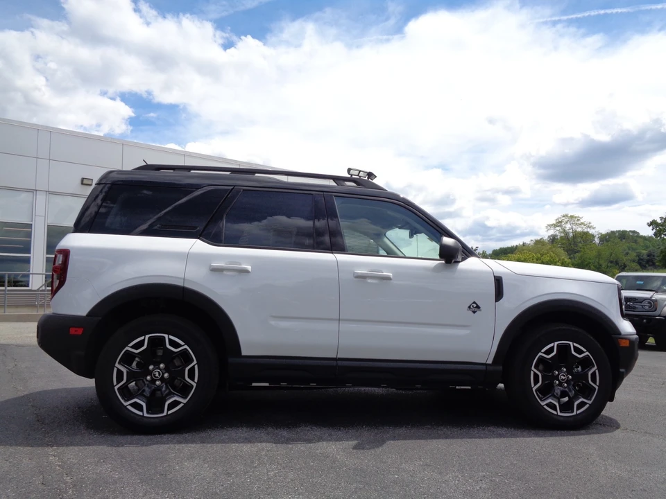 2025 Ford Bronco 6th Gen - Image 3 of 29