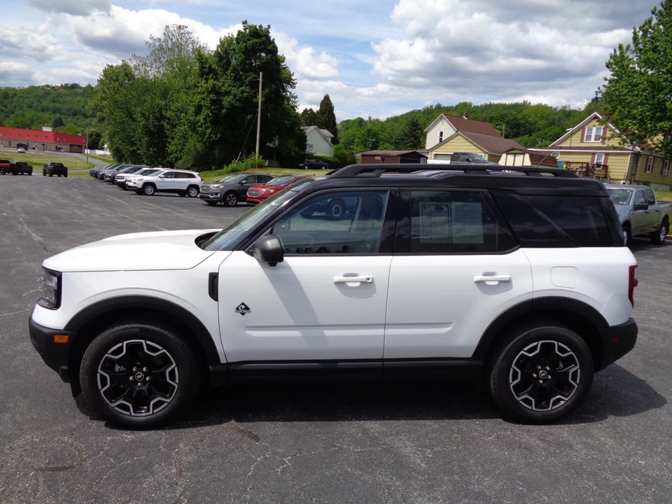 2025 Ford Bronco 6th Gen - Image 7 of 29