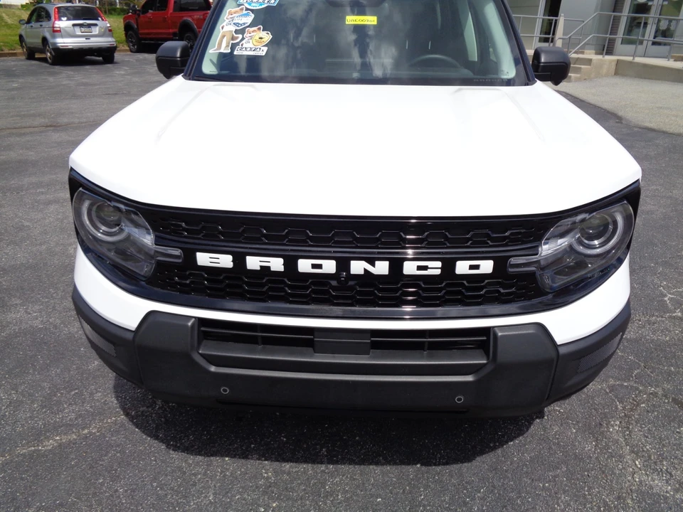 2025 Ford Bronco 6th Gen - Image 9 of 29
