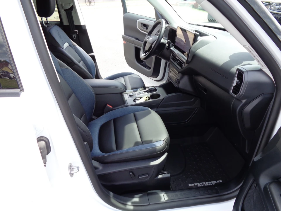 2025 Ford Bronco 6th Gen - Image 18 of 29