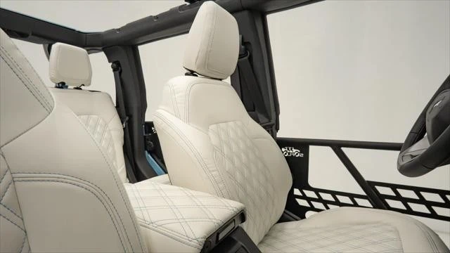 2025 Ford Bronco 6th Gen - Image 15 of 21