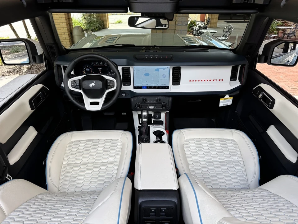 2025 Ford Bronco 6th Gen - Image 10 of 21