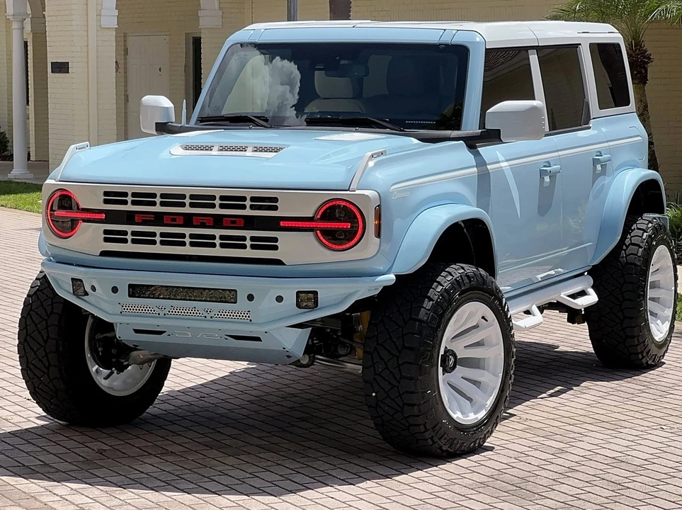 2025 Ford Bronco 6th Gen - Image 9 of 21