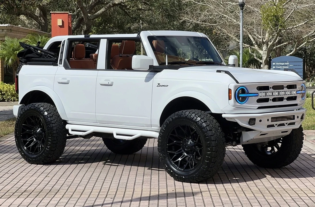 2025 Ford Bronco 6th Gen - Image 10 of 21