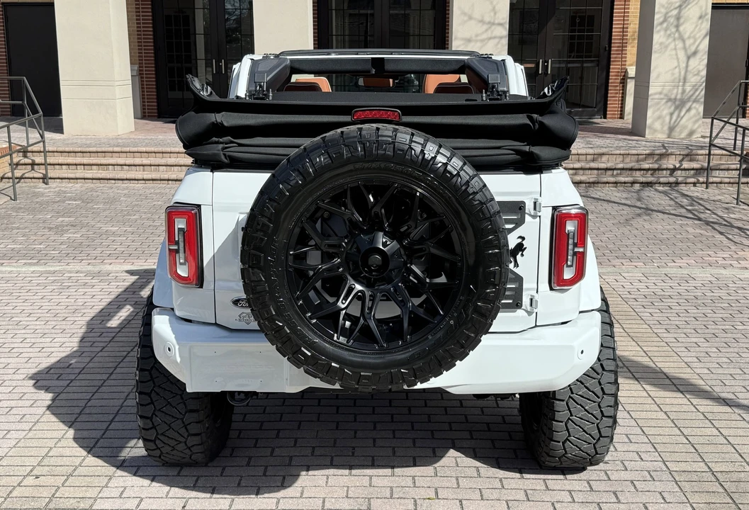 2025 Ford Bronco 6th Gen - Image 11 of 21