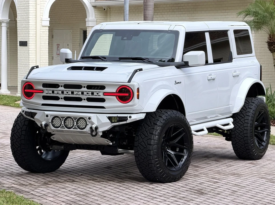 2025 Ford Bronco 6th Gen - Image 5 of 21