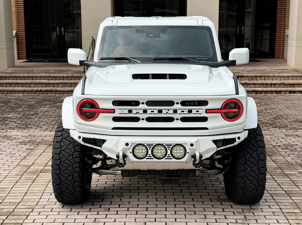 2025 Ford Bronco 6th Gen - Image 11 of 21