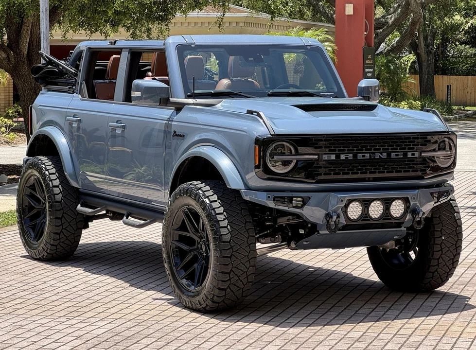 2025 Ford Bronco 6th Gen - Image 8 of 21