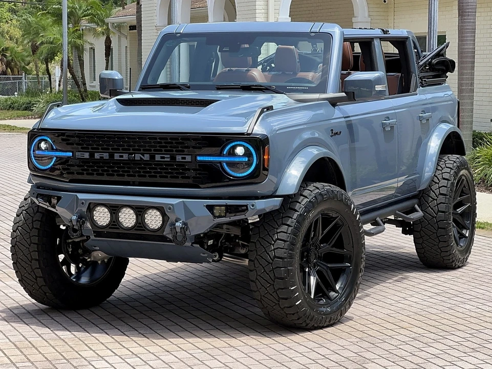 2025 Ford Bronco 6th Gen - Image 18 of 21