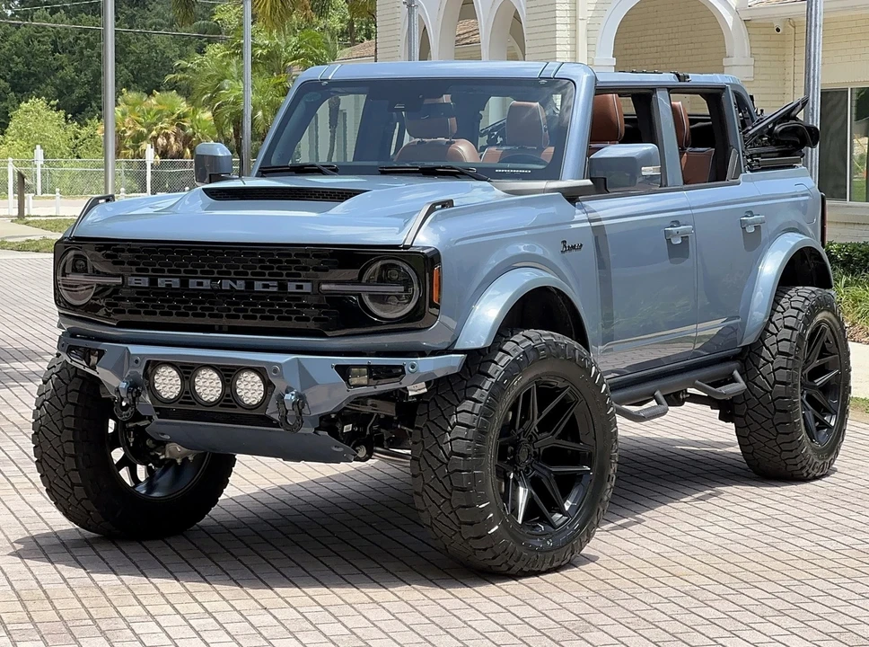 2025 Ford Bronco 6th Gen - Image 2 of 21