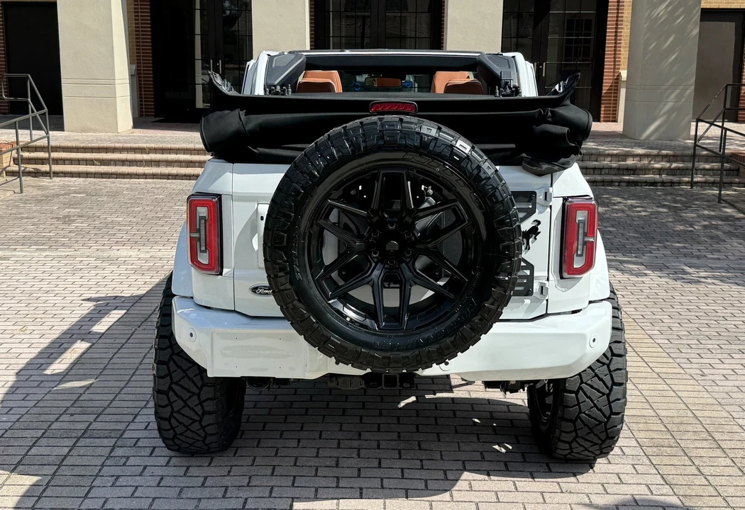 2025 Ford Bronco 6th Gen - Image 4 of 21