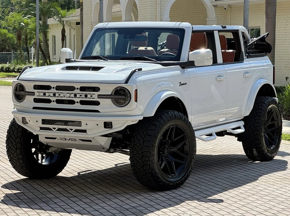 2025 Ford Bronco 6th Gen - Image 3 of 21