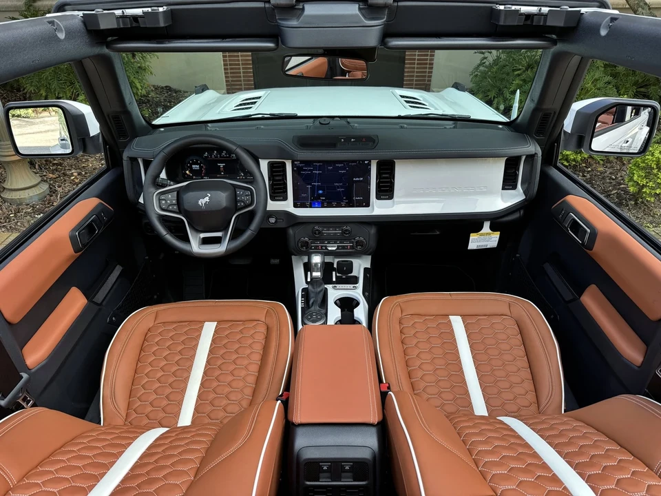 2025 Ford Bronco 6th Gen - Image 10 of 21