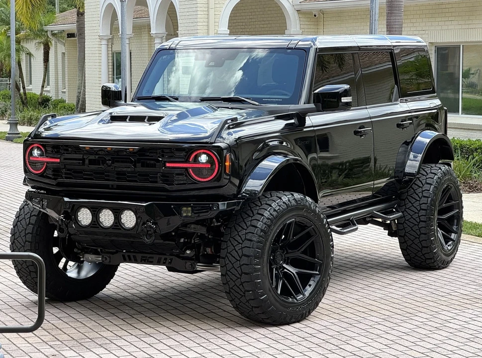2025 Ford Bronco 6th Gen - Image 5 of 21