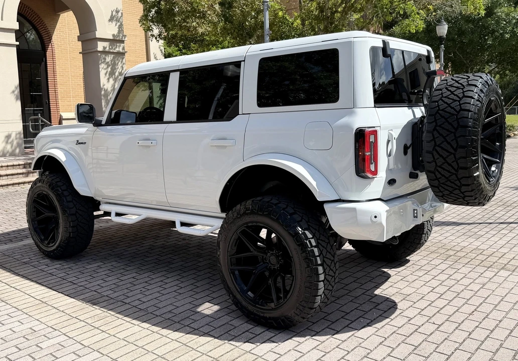 2025 Ford Bronco 6th Gen - Image 8 of 21
